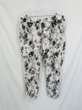 Intro Love the Fit Tie-Dye Cropped Pants